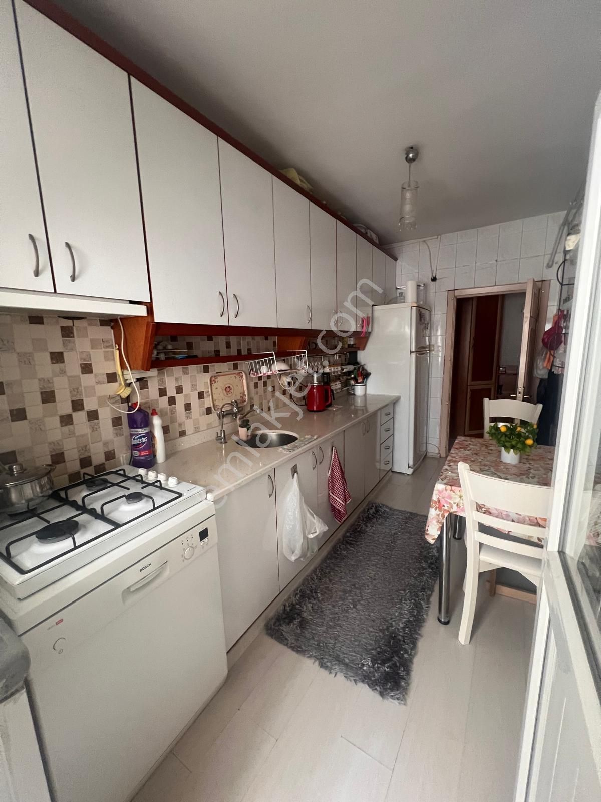 Avcılar Cihangir De 2+1 Ara Kat Satılık Daire