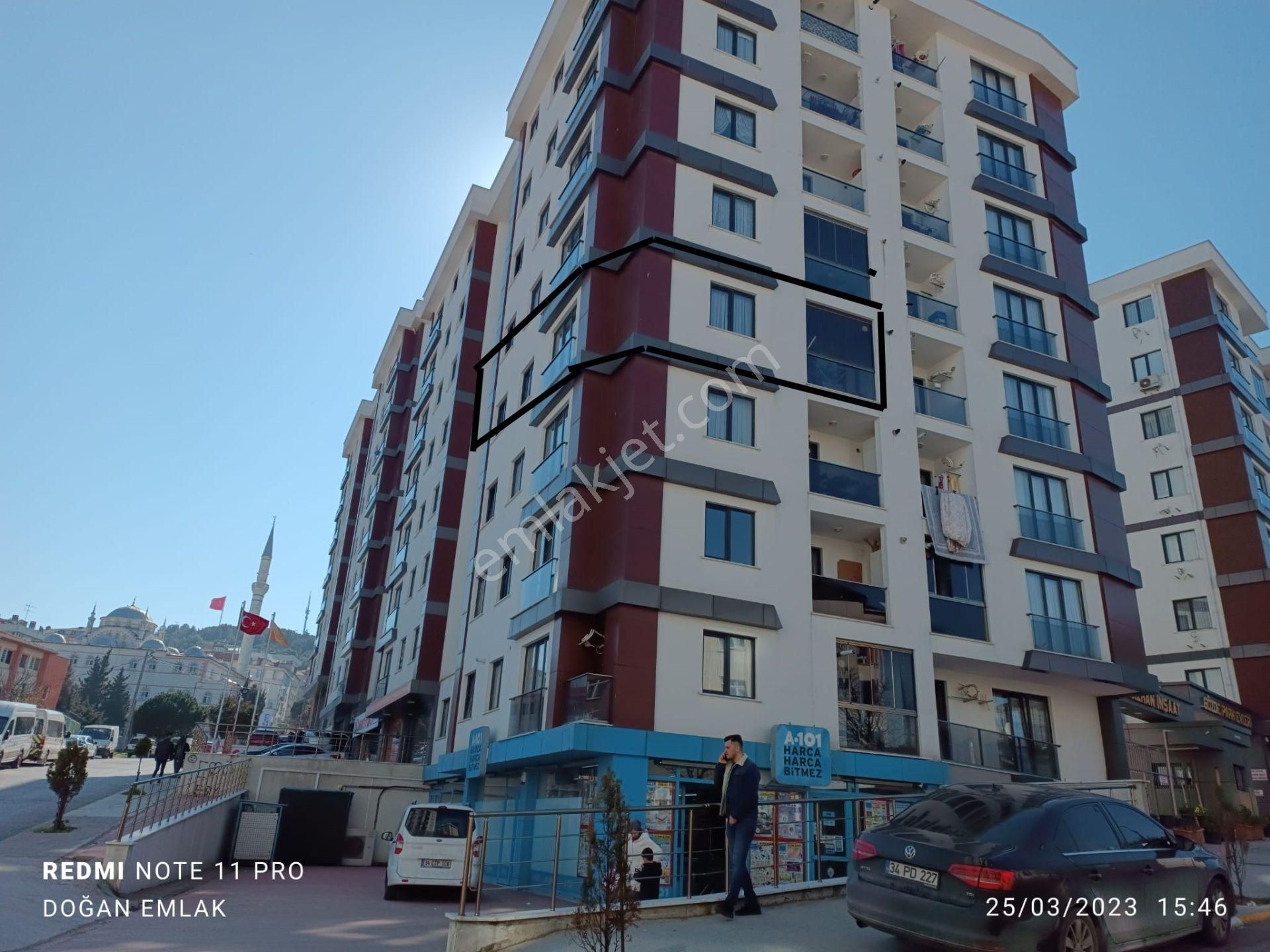 Pendik Dumlupınarda İskanlı Kat Mülkiyetli 3+1 Satılık Daire