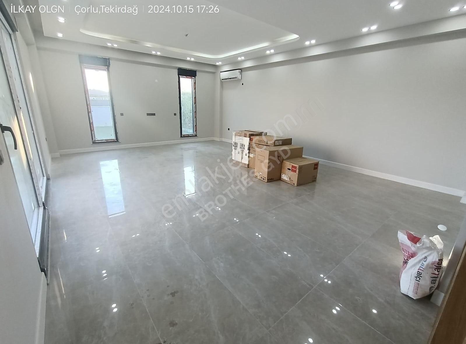 Brothersdan Önerlerde 310m2 5+1 İskanlı Satılık Sıfır Villa - Görsel 18