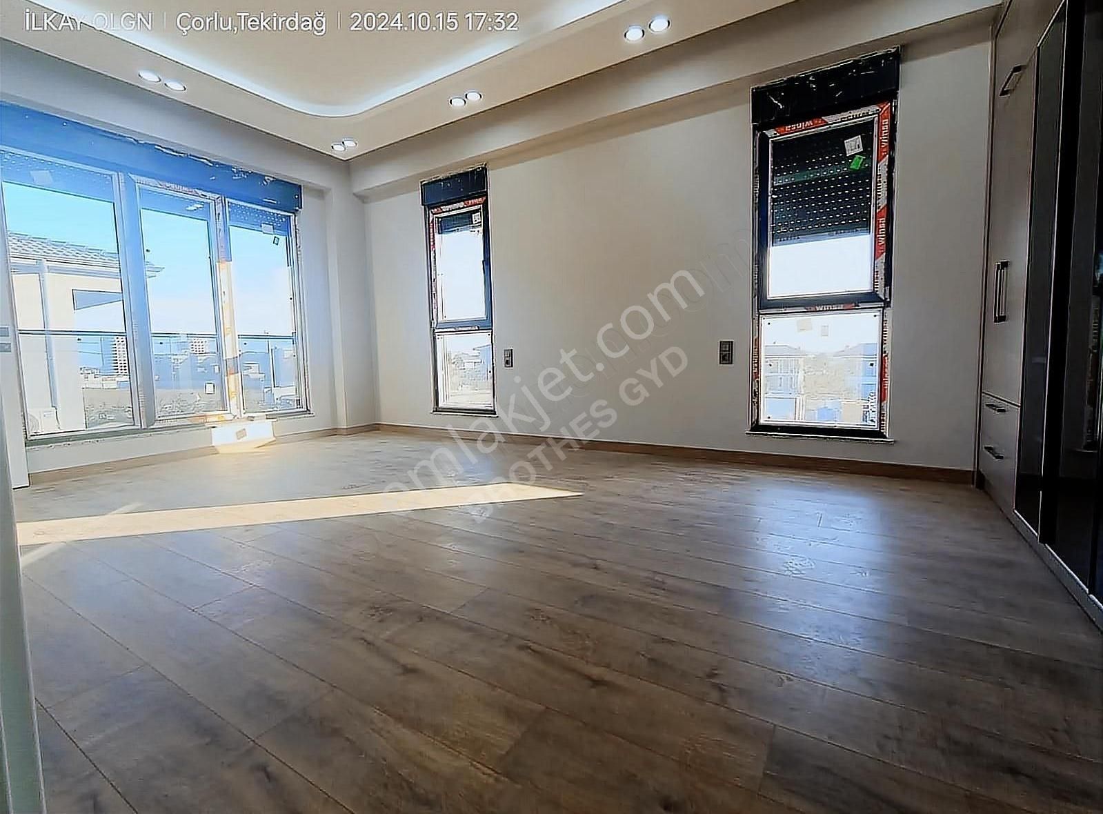 Brothersdan Önerlerde 310m2 5+1 İskanlı Satılık Sıfır Villa - Görsel 10