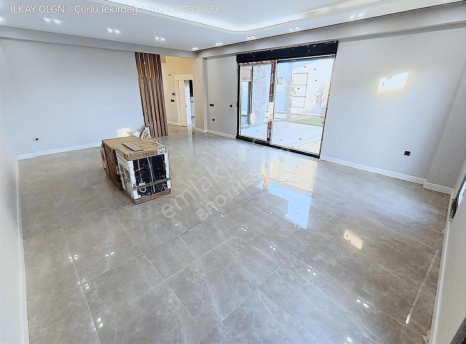 Brothersdan Önerlerde 310m2 5+1 İskanlı Satılık Sıfır Villa - Görsel 2