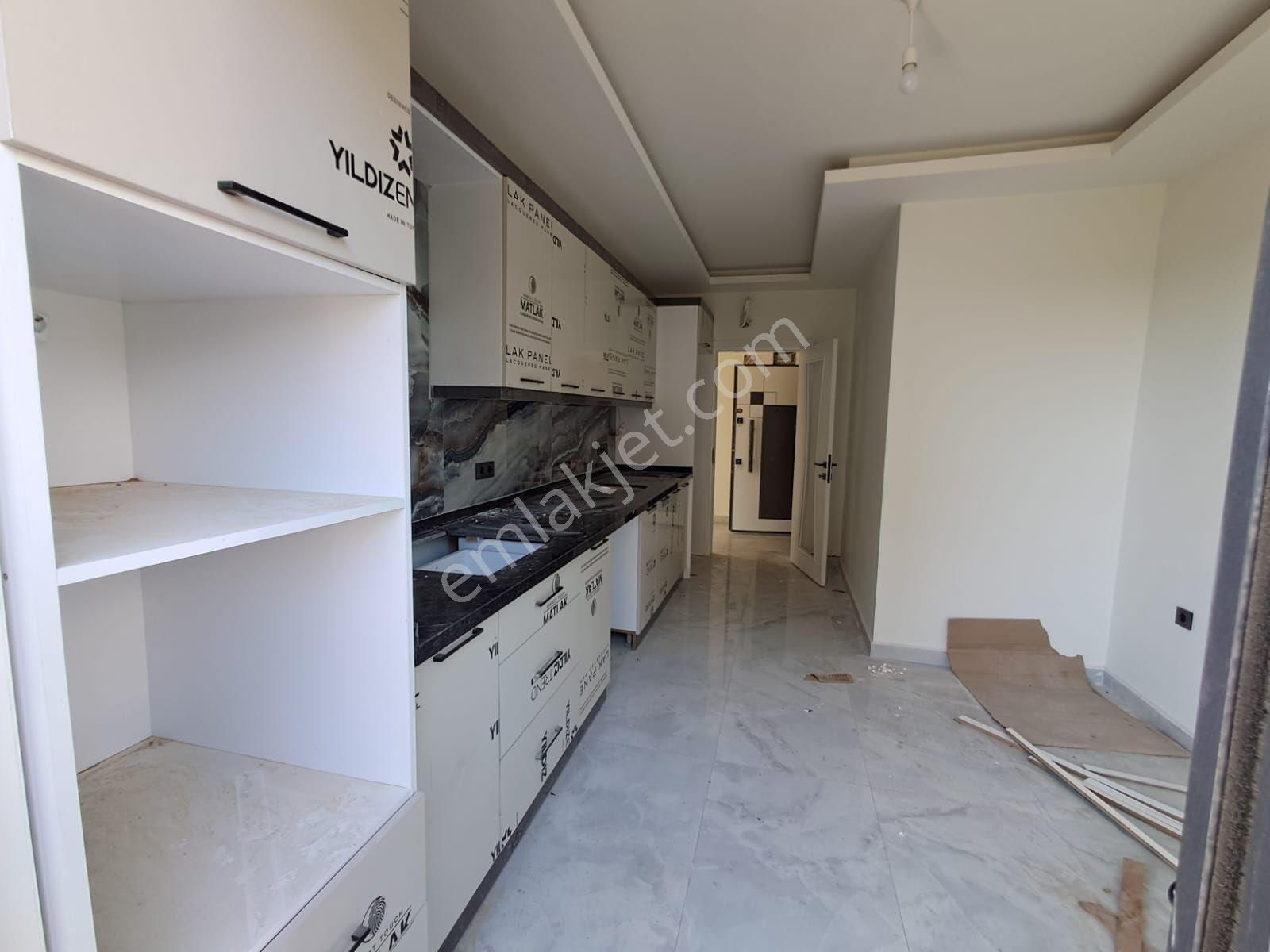 Alanya Çıplaklı Havuzlu Sıfır Satılık 2+1 Daire