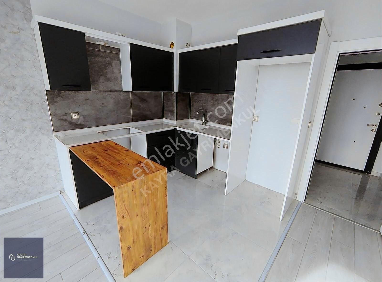 Kayra'dan Şehir Hastanesi Karşısı Giyinme Odalı Ultra Lüks 2+1!
