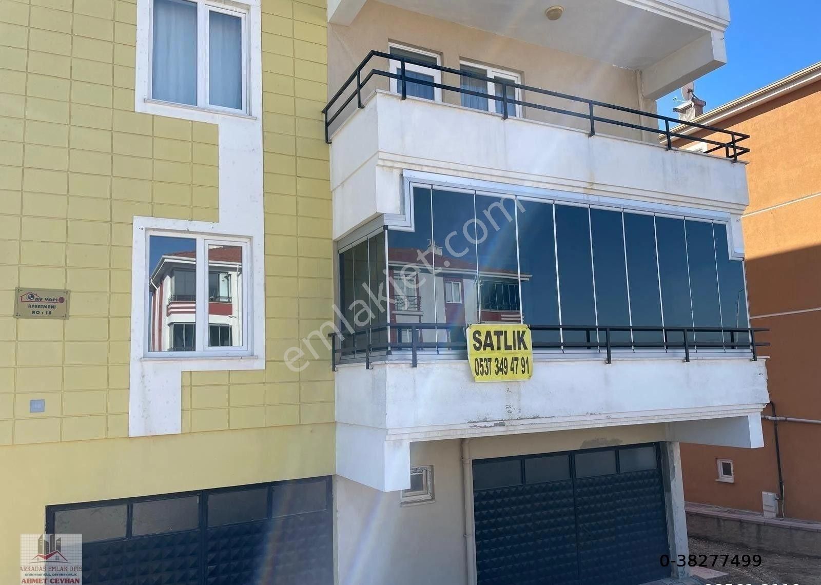 Arkadaş Emlektan Bahçeli Evler 'de ( 3+1 ) 130 M2 Satılık Daire