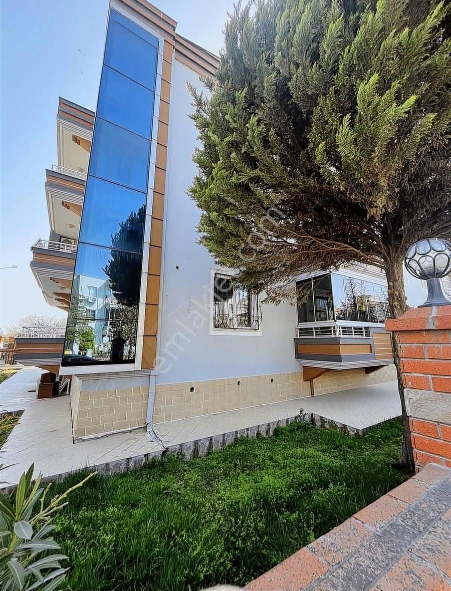 Emrah Emlaktan Hürriyet Mah Kiralık Daire