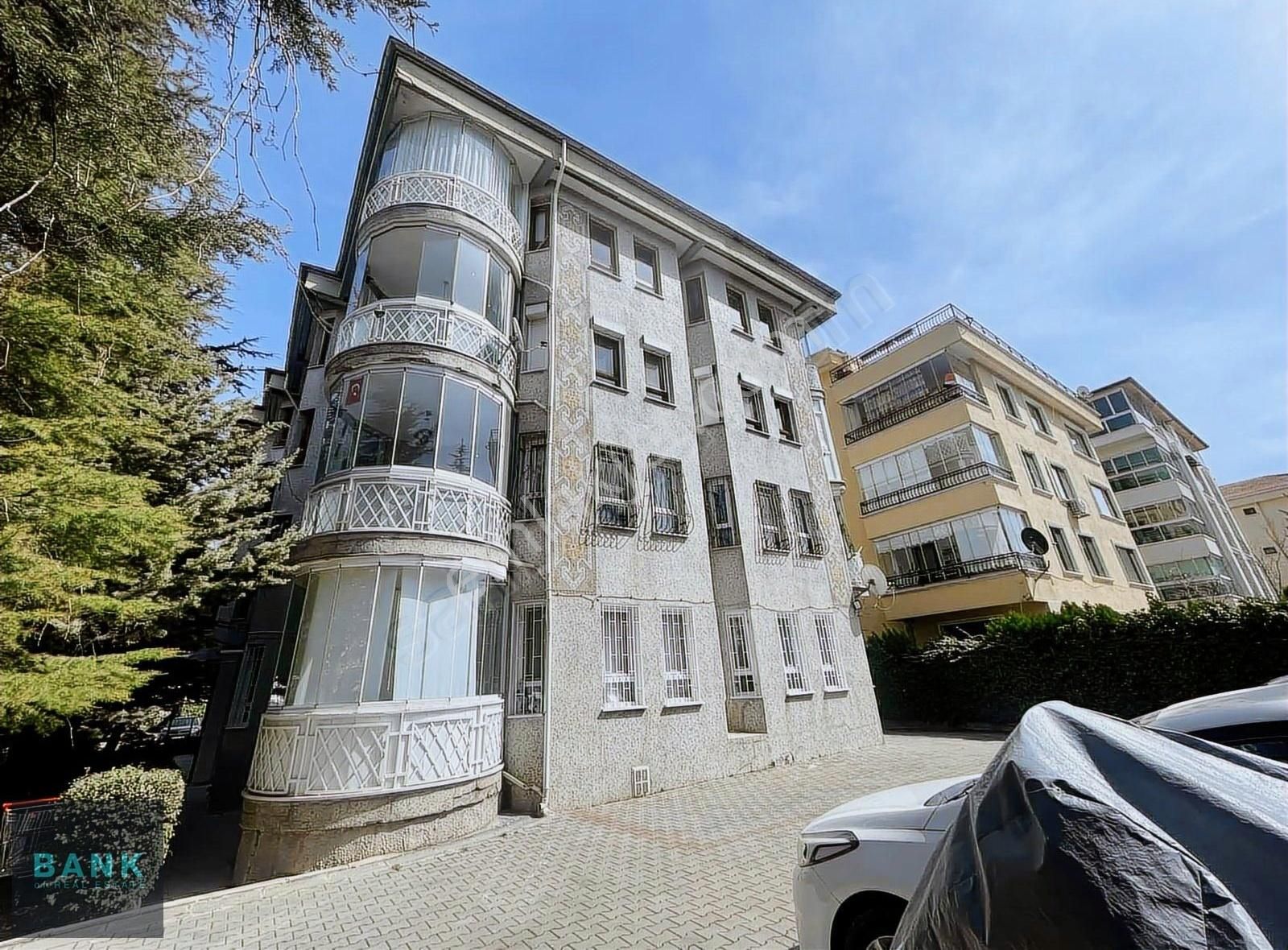 İçi Tamamen Yenilenmiş Satılık 3+1 Daire
