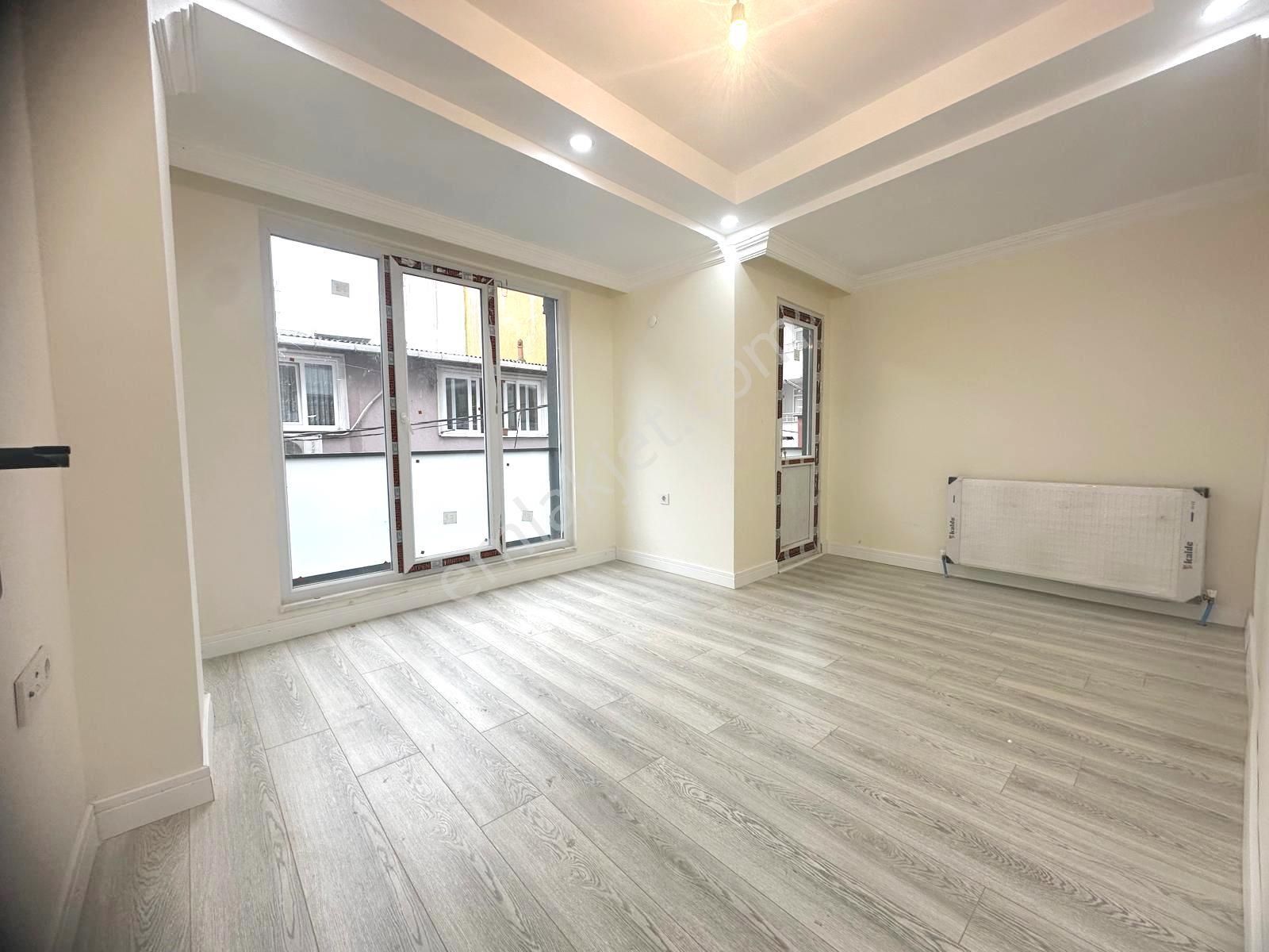 Yenibosna Muhammediye Cami Yakını Satılık 2+1 Daire