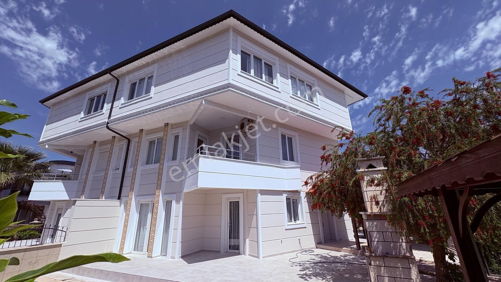 Belek'te 8+1 Lojmana Uygun Özel Havuzlu Villa