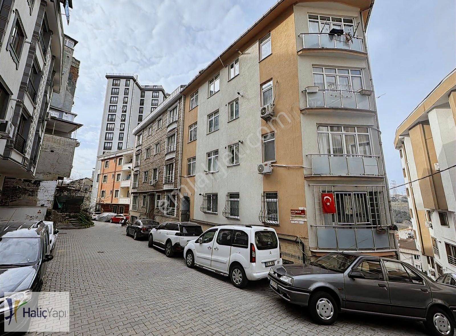 Talatpaşada Metrobüse 10dk Eşyalı Bakımlı Daire