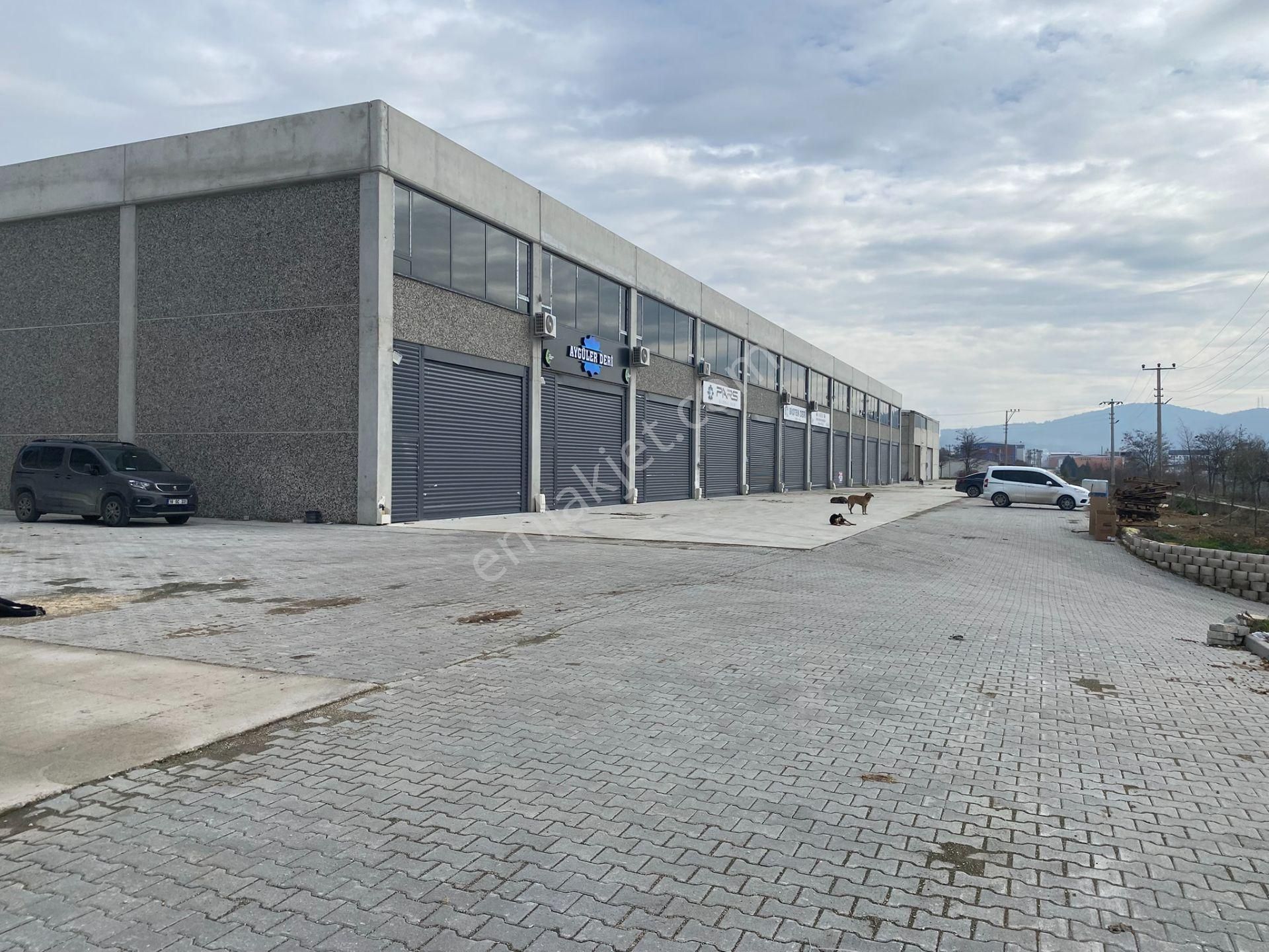 Re/max Mid'den Satılık Bursa Deri İhtisas Ve Karma Osb'de Dükkan
