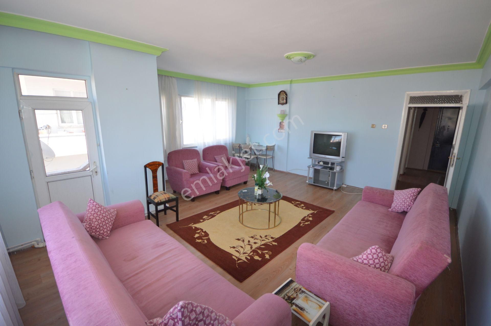 Karasuda Yatırıma Uygun 3+1 İdeal Ara Kat Daire !
