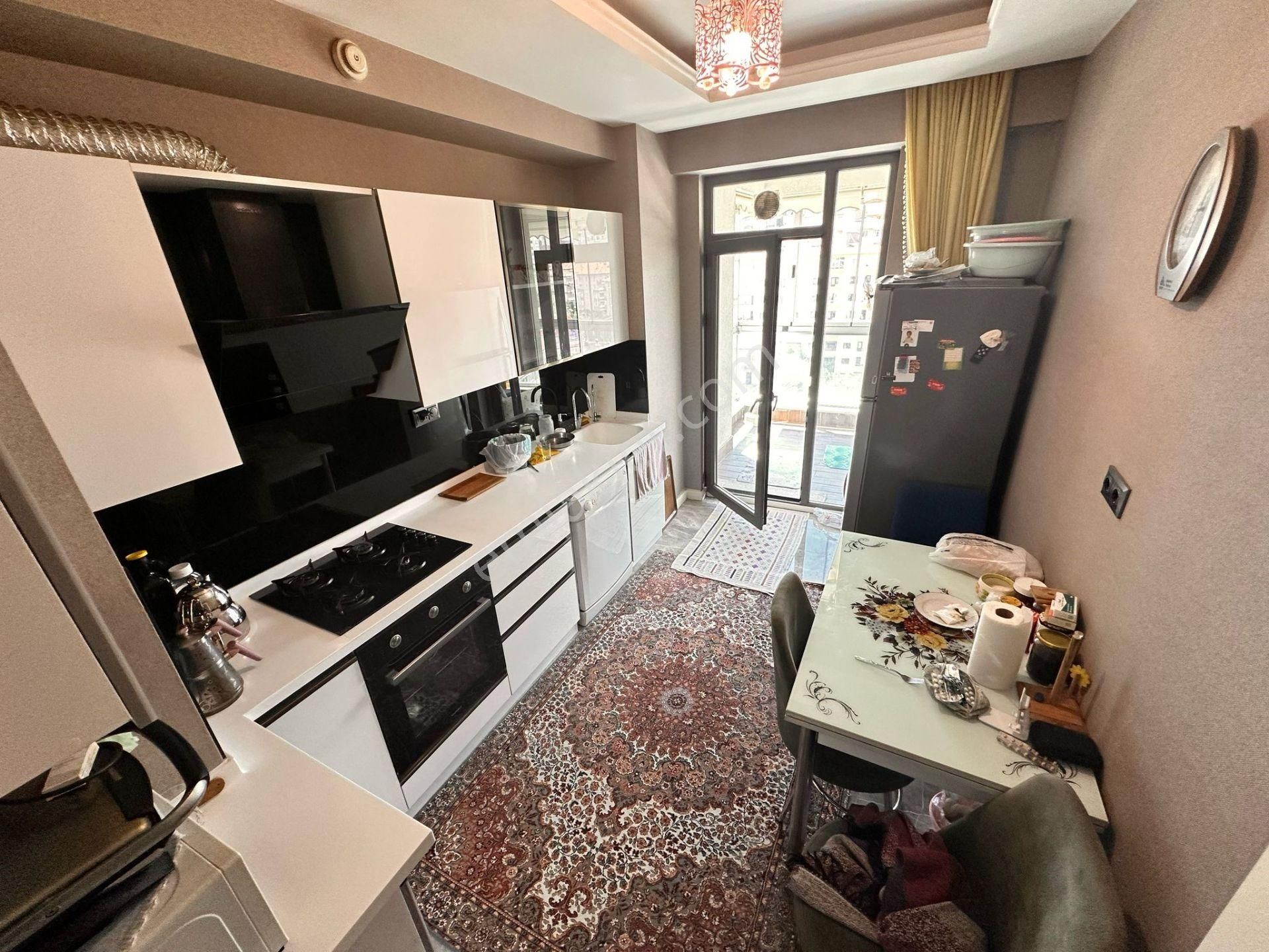 Yeni Selçuklu Kulelerinde Manzaralı 3+1 Ön Güney Lüks Güvenlkli