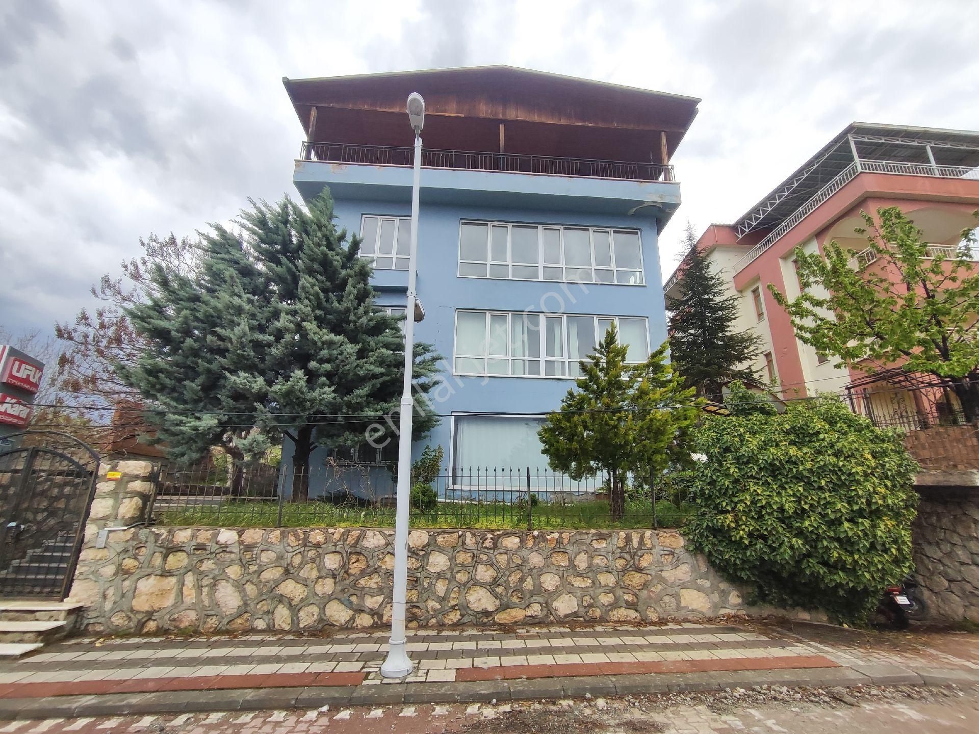 Komple Satılık 4 Katlı Bina