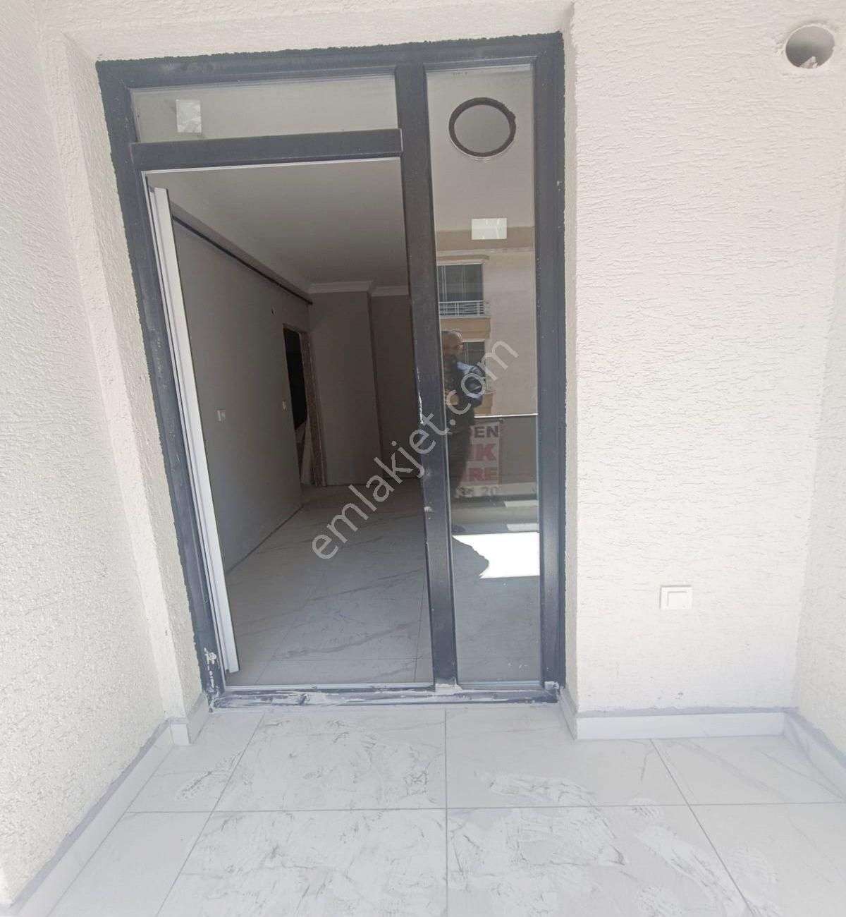 Avcılar D.köşklerde Otoparklı Sıfır 2+1 Ara Kat Daire Kaçmaz Fırsat - Görsel 2