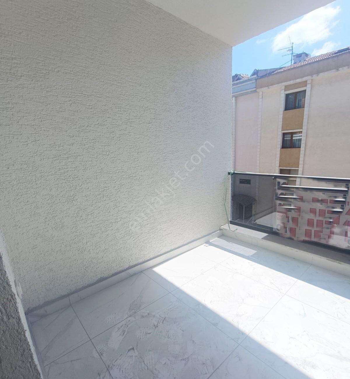 Avcılar D.köşklerde Otoparklı Sıfır 2+1 Ara Kat Daire Kaçmaz Fırsat - Görsel 3