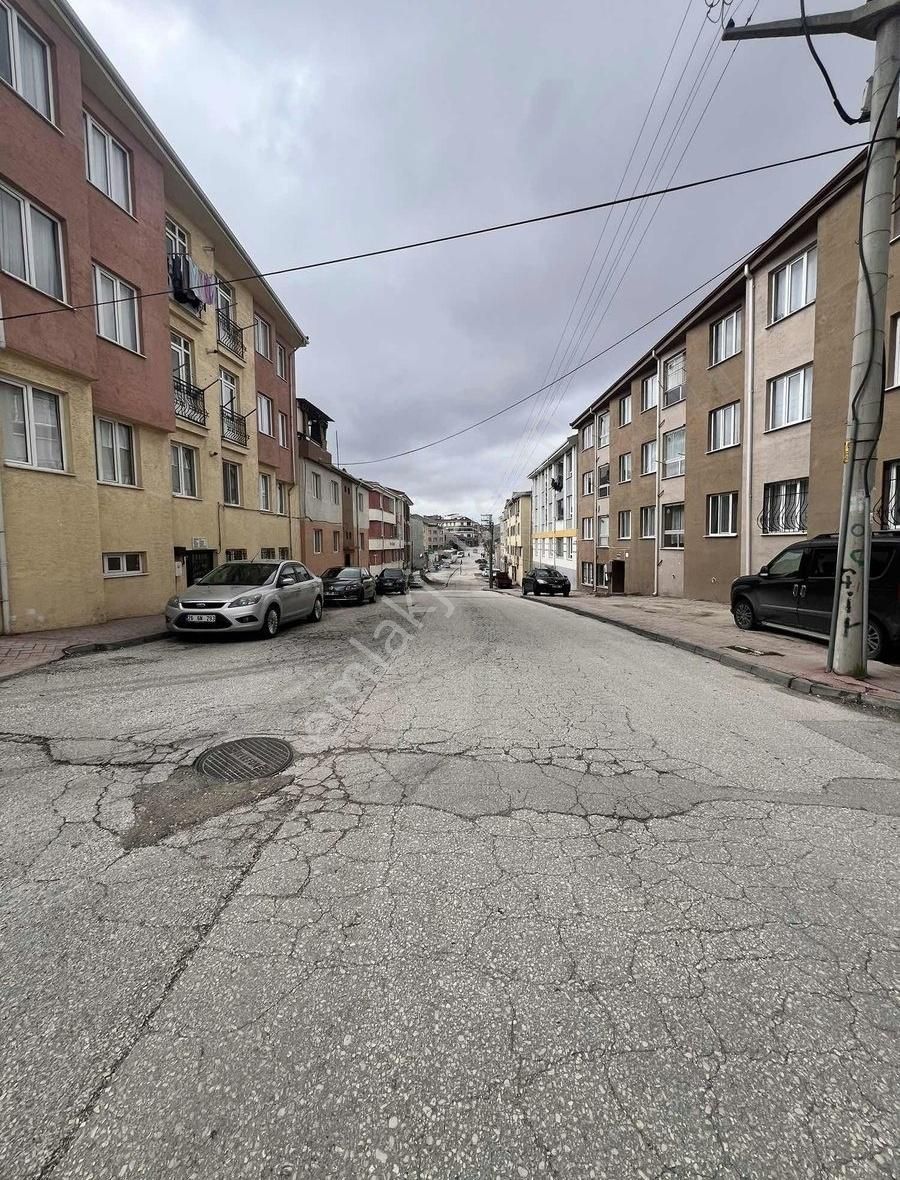Emek Mahallesi Satılık Eşyalı Apart