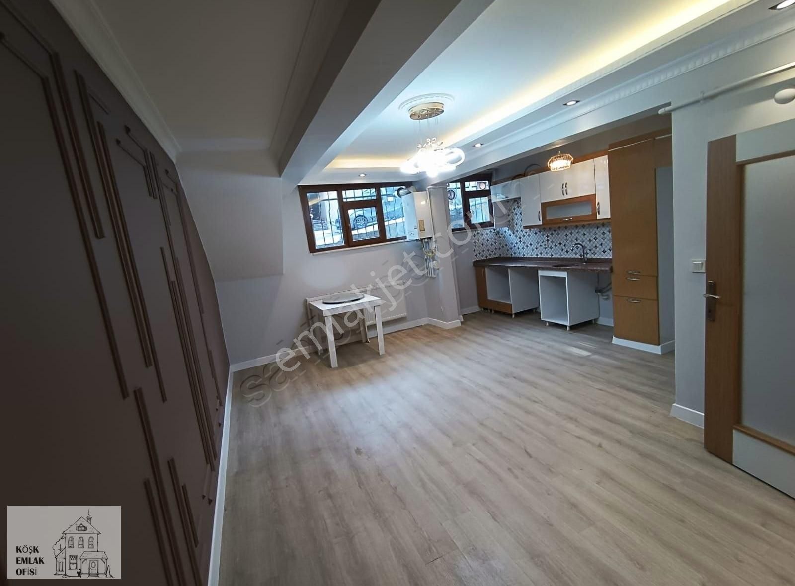 Esenyurt Üçevler'de Kiralık 1+1 Bahçe Katı