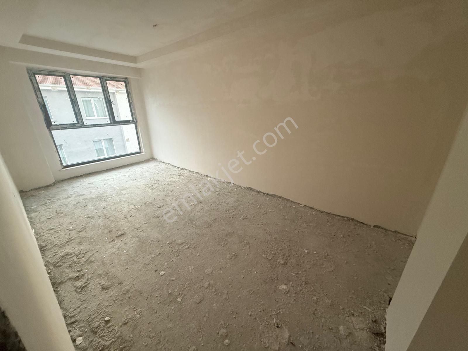 Sütlüce Mahallesi Eğitimciler Cad. Yakını 2+0/bu-50