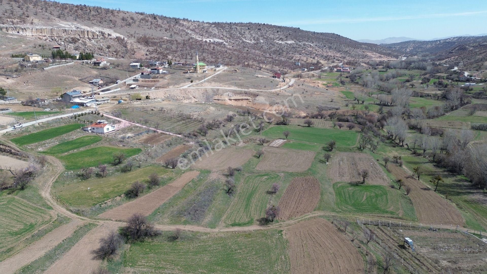 Bahçe Yeri 942 M² / Güneydere (botsa) / Meram / Konya