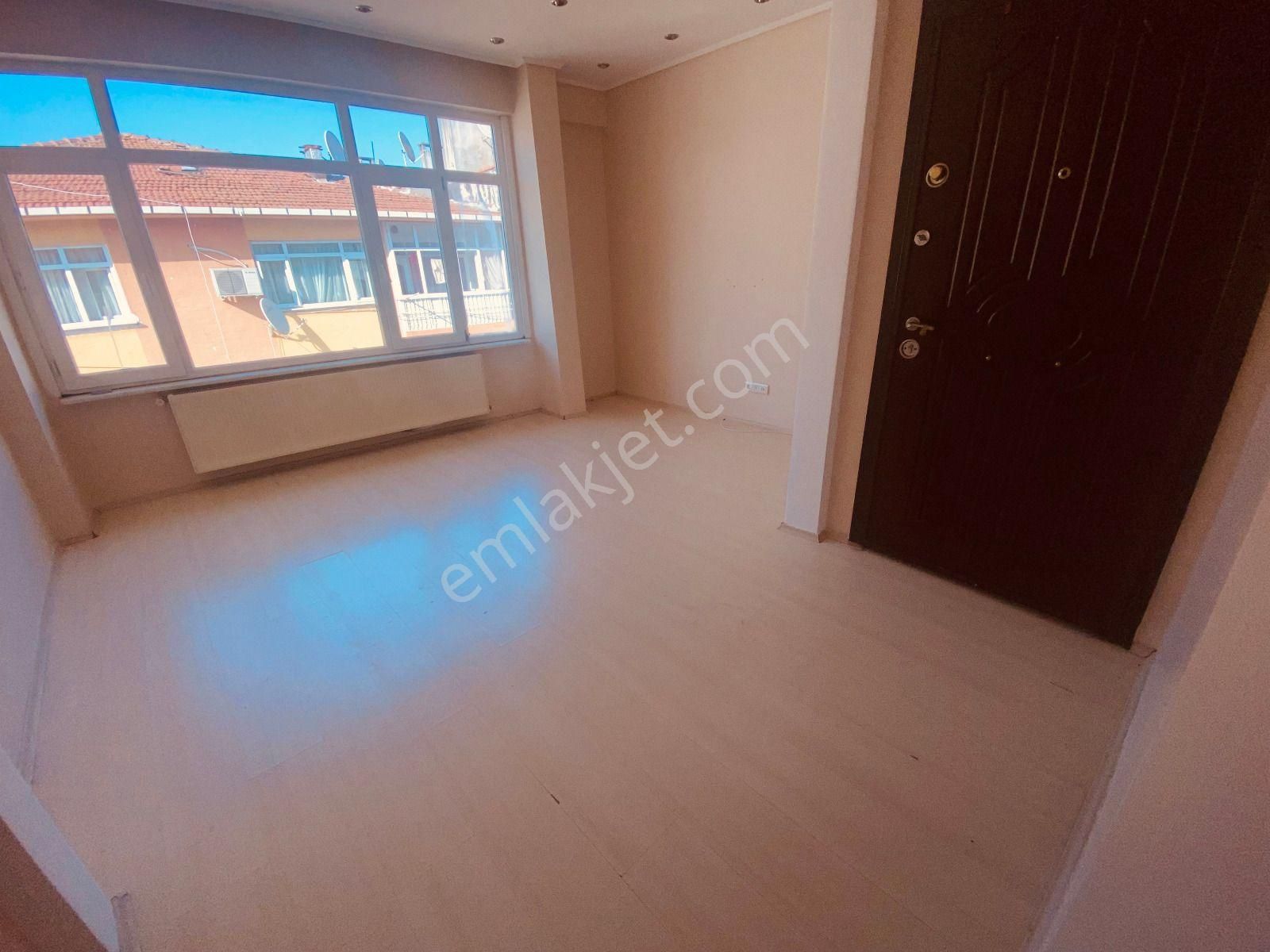 Deluxe 26 ' Dan Çift Cephe Balkonlu 2+1 75 M2 Boş Fırsat Daire