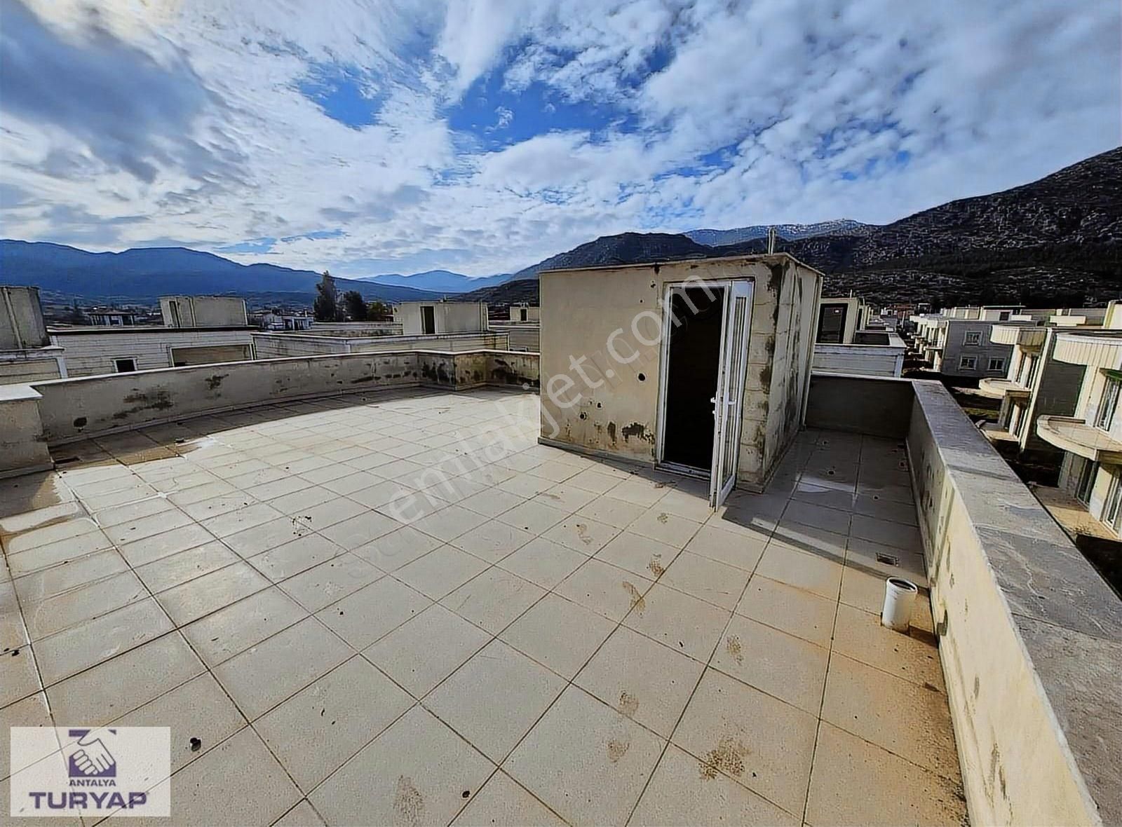 Antalya Bademağacı'nda Satılık %60 Bitmiş 2+1 Dubleks Villa - Görsel 24