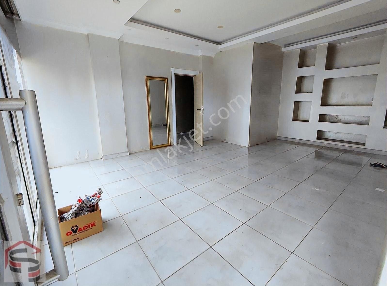 Gebze Marmaray Dibinde Kiralık İşyeri 50mtr Geniş Kulanişlı