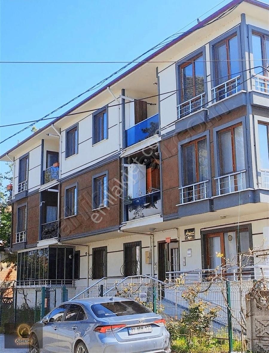 Öğretmen'den Eşyalı Satılık 3+1 Fırsat Daire