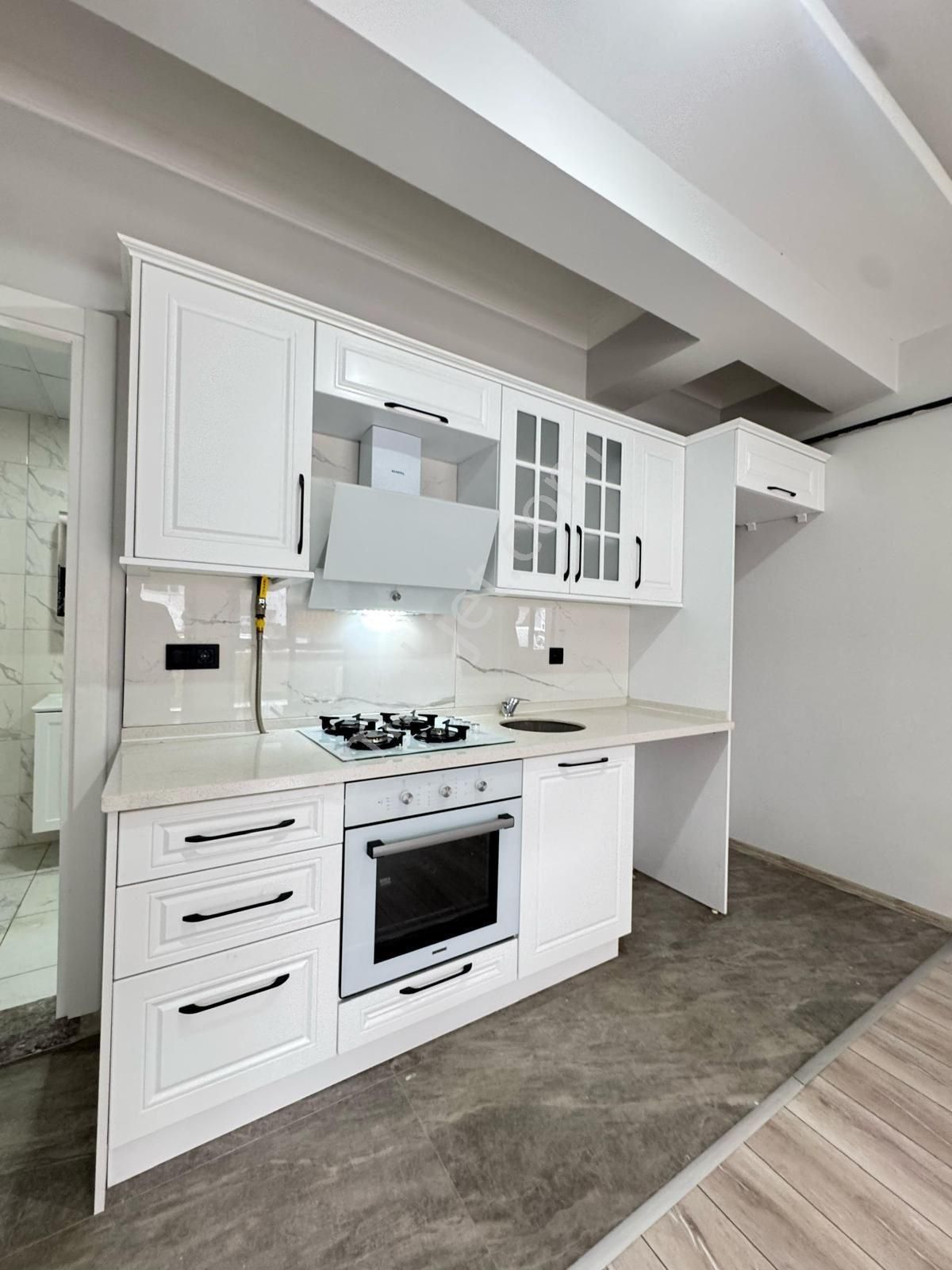 🏡yeni Mahalle Mahallesi 🏡 1+1 55 M2 5 Katlının Zemin Katı Açık Mutfak