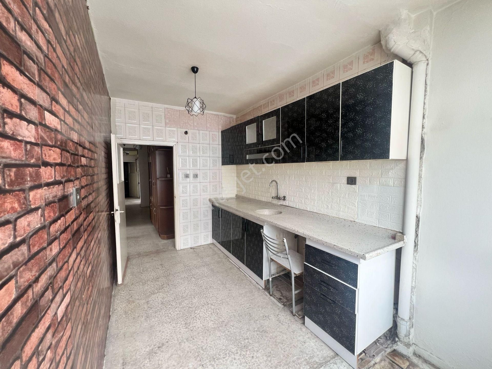 Karınca'dan Siteler Mh'de Son Kat,bağımsız Mutfak,3+1,satılık!