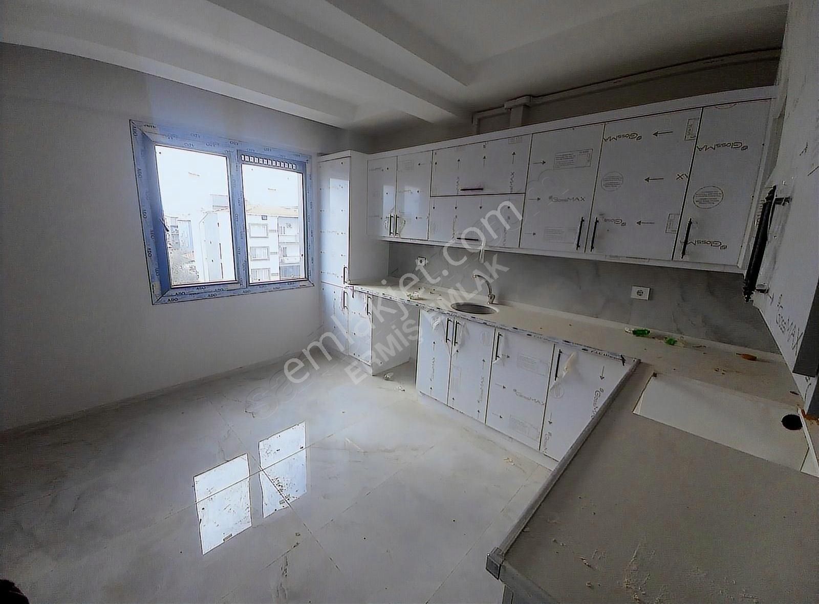 Ermiş Emlaktan Efendi Mah. 240 M2 3+1 Dublex