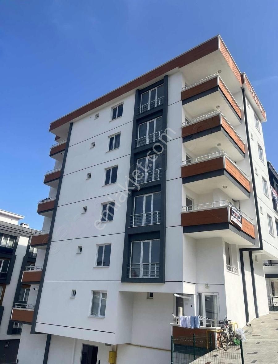 Körfezde Satılık 2+1 Daire