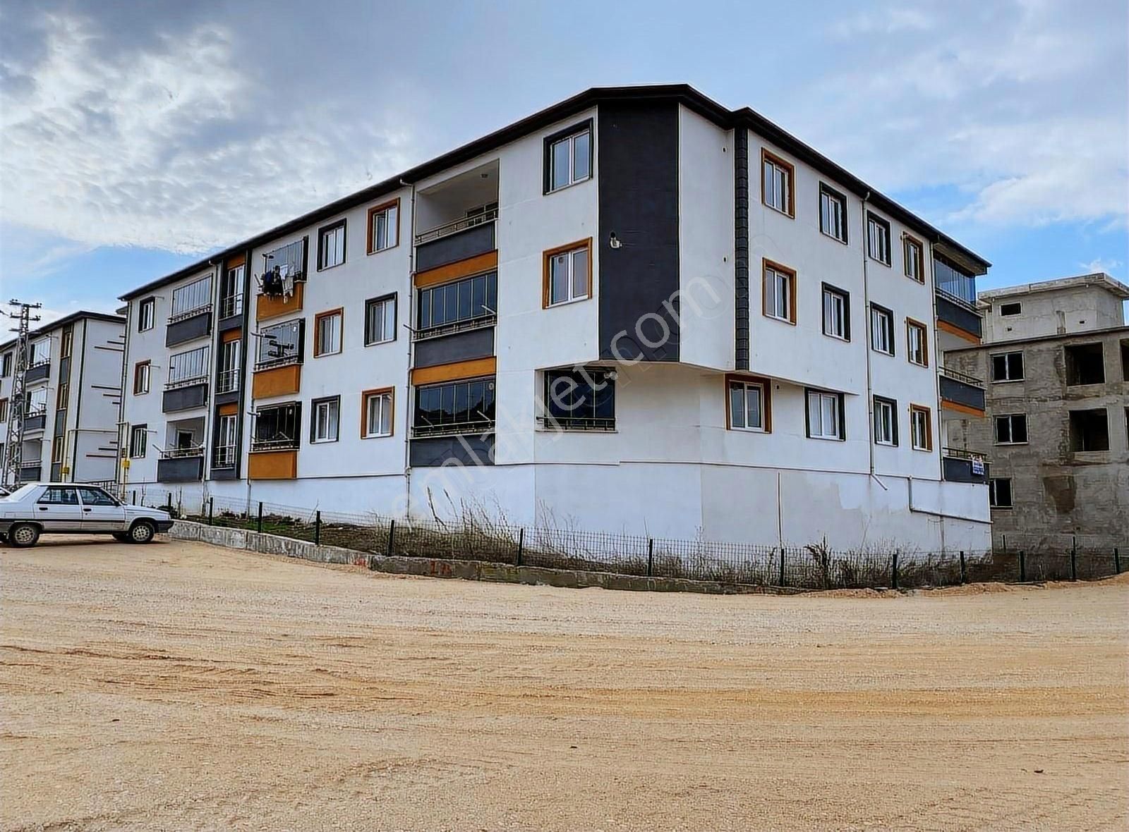 Sağlık Meslek Lisesi Yanı Sıfır 3 + 1