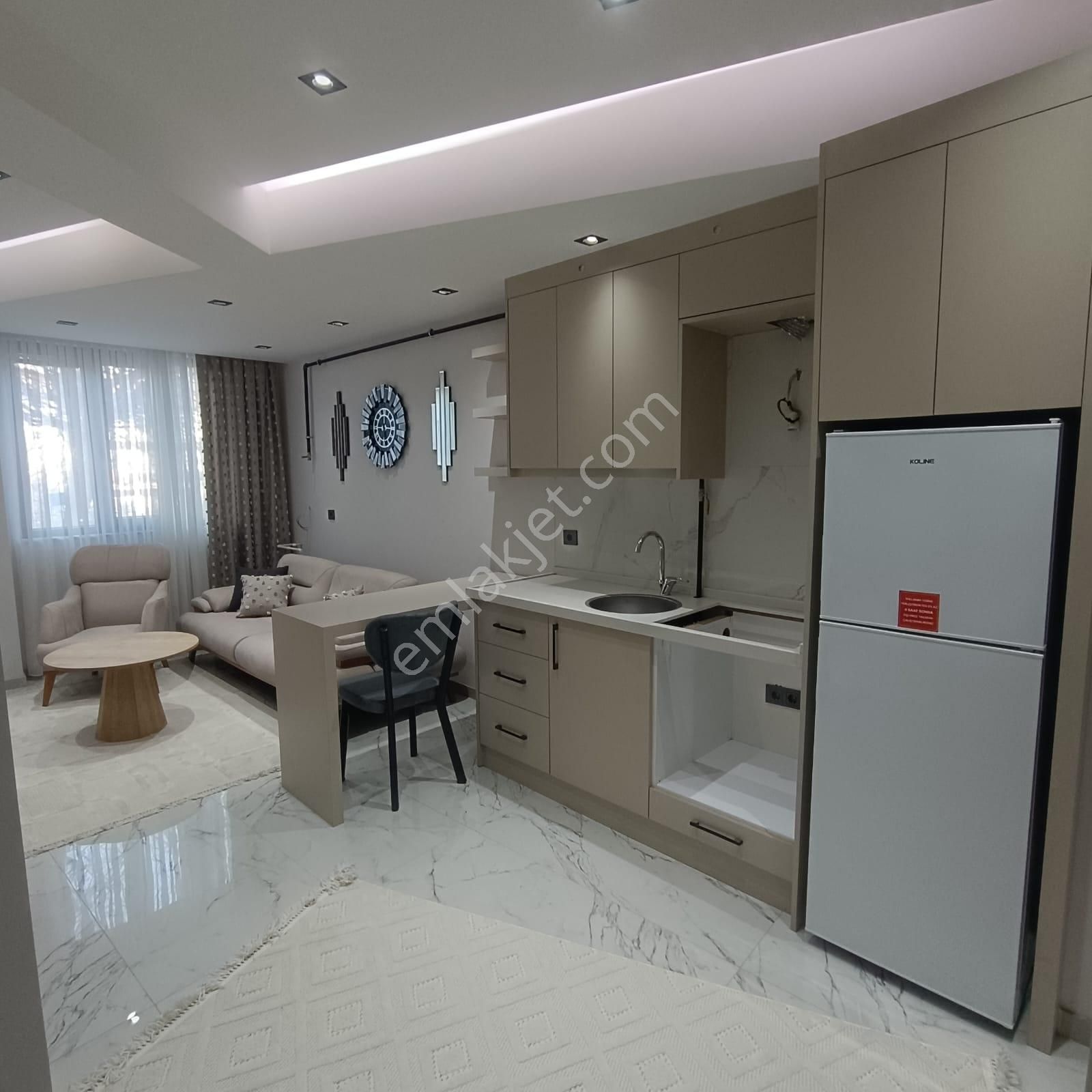 Ender Uysal Gayrimenkulden Değirmenönün De Satılık 1+1 Balkonlu Yerden Isıtmalı Daire.