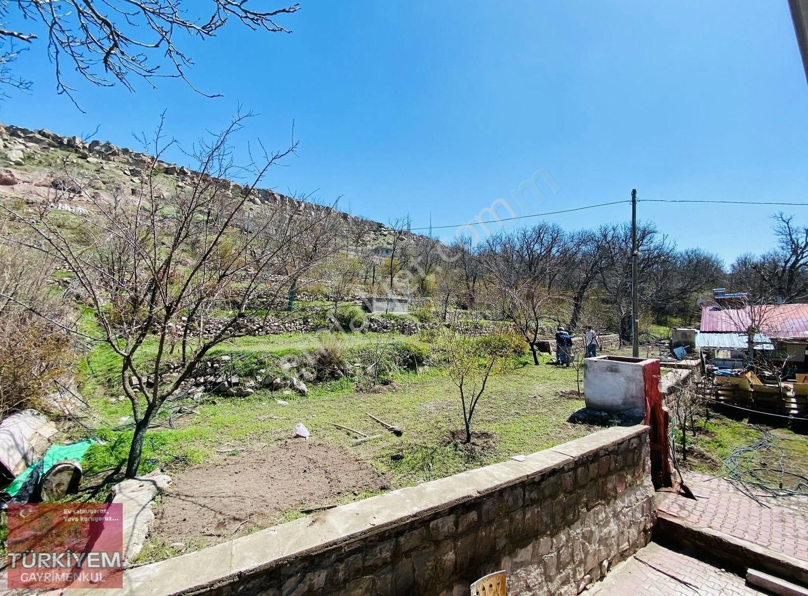 Gesi Bahçelide Akarsu Yanı, 800 M² Arsa İçinde Müstakil Bağ Evi