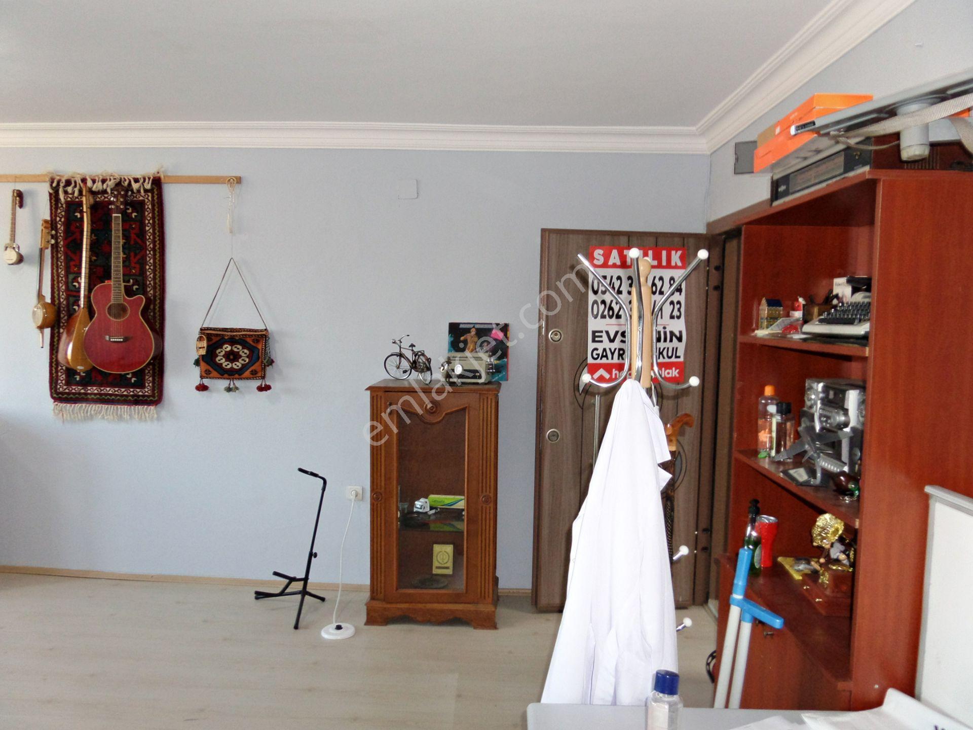 İzmit Fethiye Cd. Belediye İşhanı Satılık Eşyalı 35 M2 Ofis/büro - Görsel 12