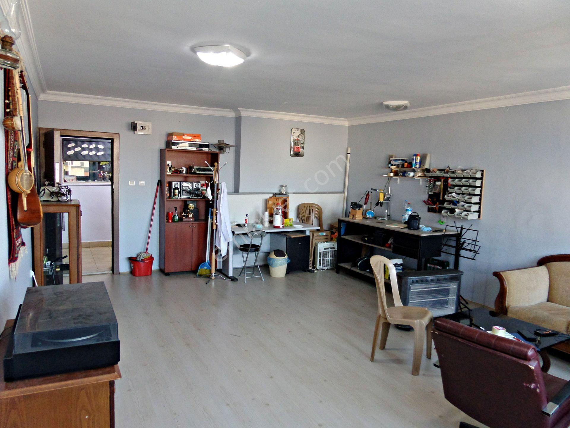 İzmit Fethiye Cd. Belediye İşhanı Satılık Eşyalı 35 M2 Ofis/büro - Görsel 13