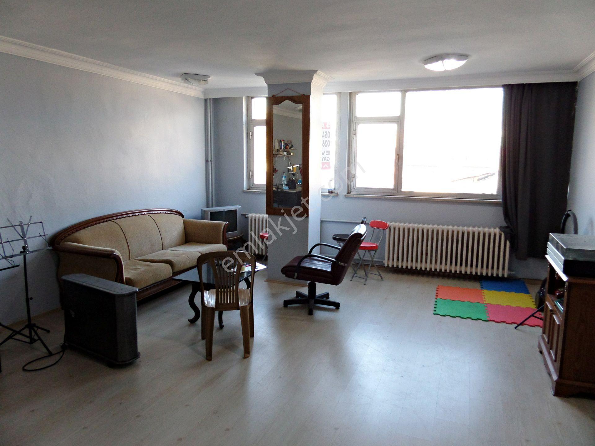İzmit Fethiye Cd. Belediye İşhanı Satılık Eşyalı 35 M2 Ofis/büro - Görsel 6