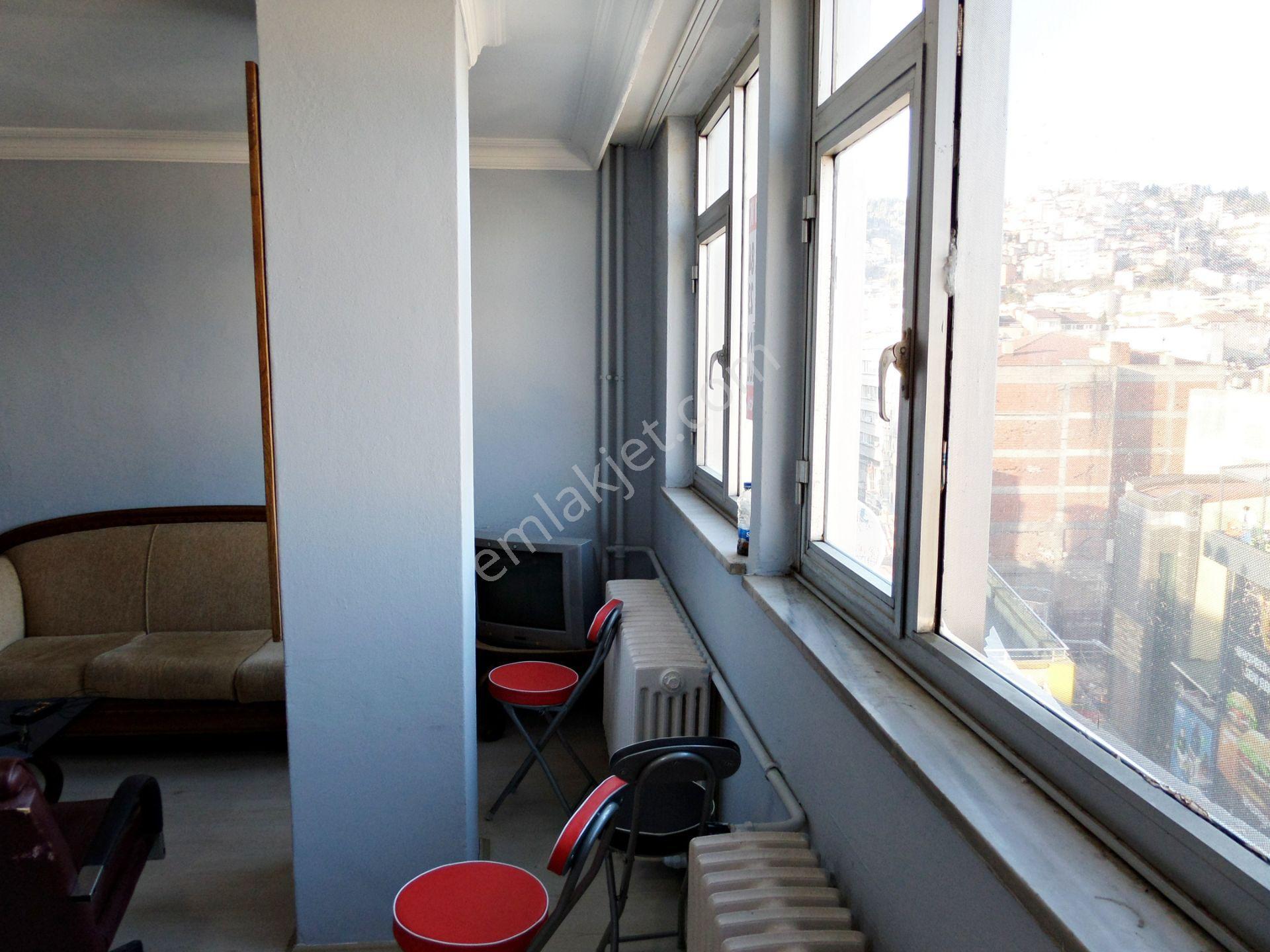 İzmit Fethiye Cd. Belediye İşhanı Satılık Eşyalı 35 M2 Ofis/büro - Görsel 9