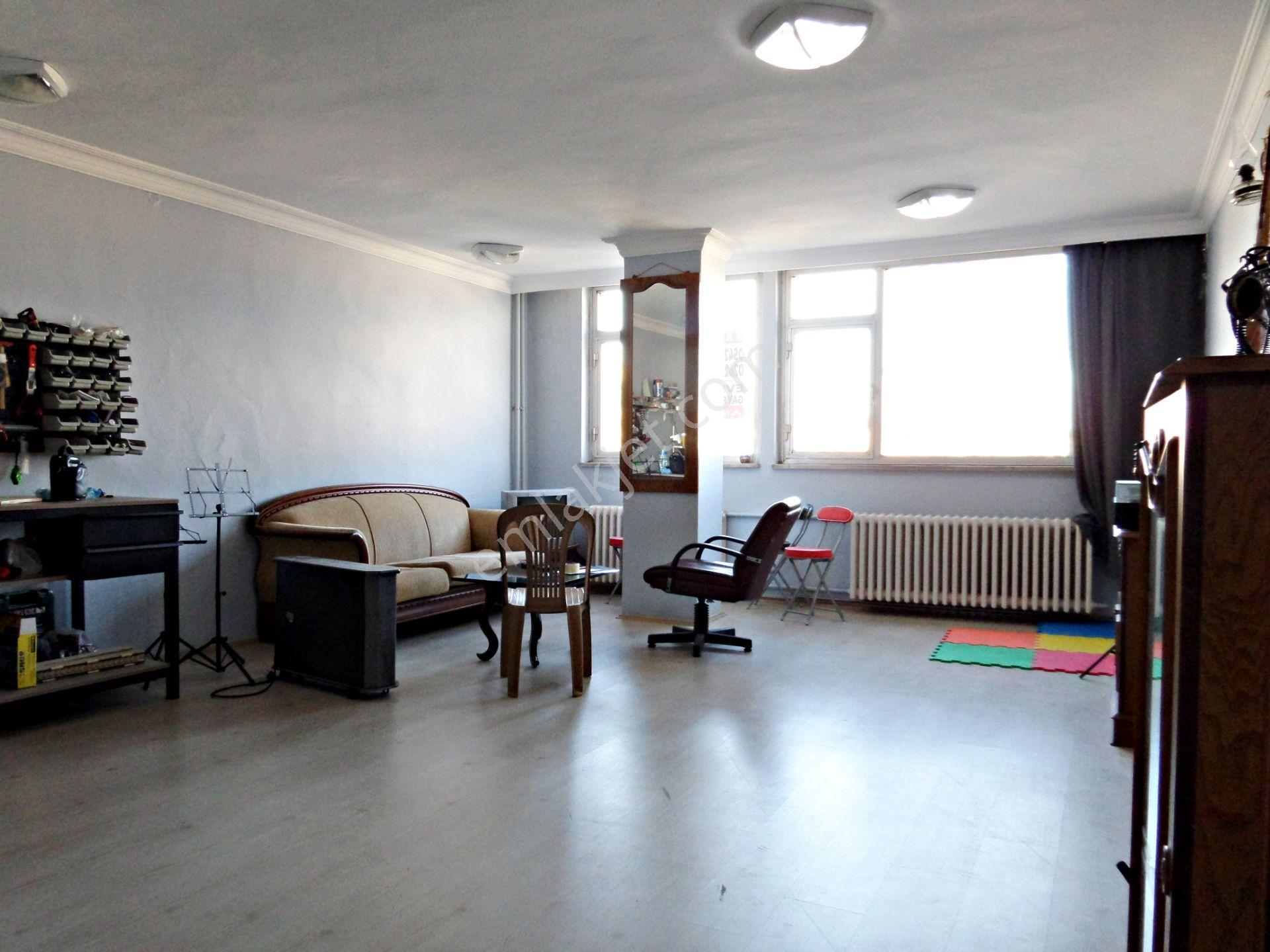 İzmit Fethiye Cd. Belediye İşhanı Satılık Eşyalı 35 M2 Ofis/büro - Görsel 8