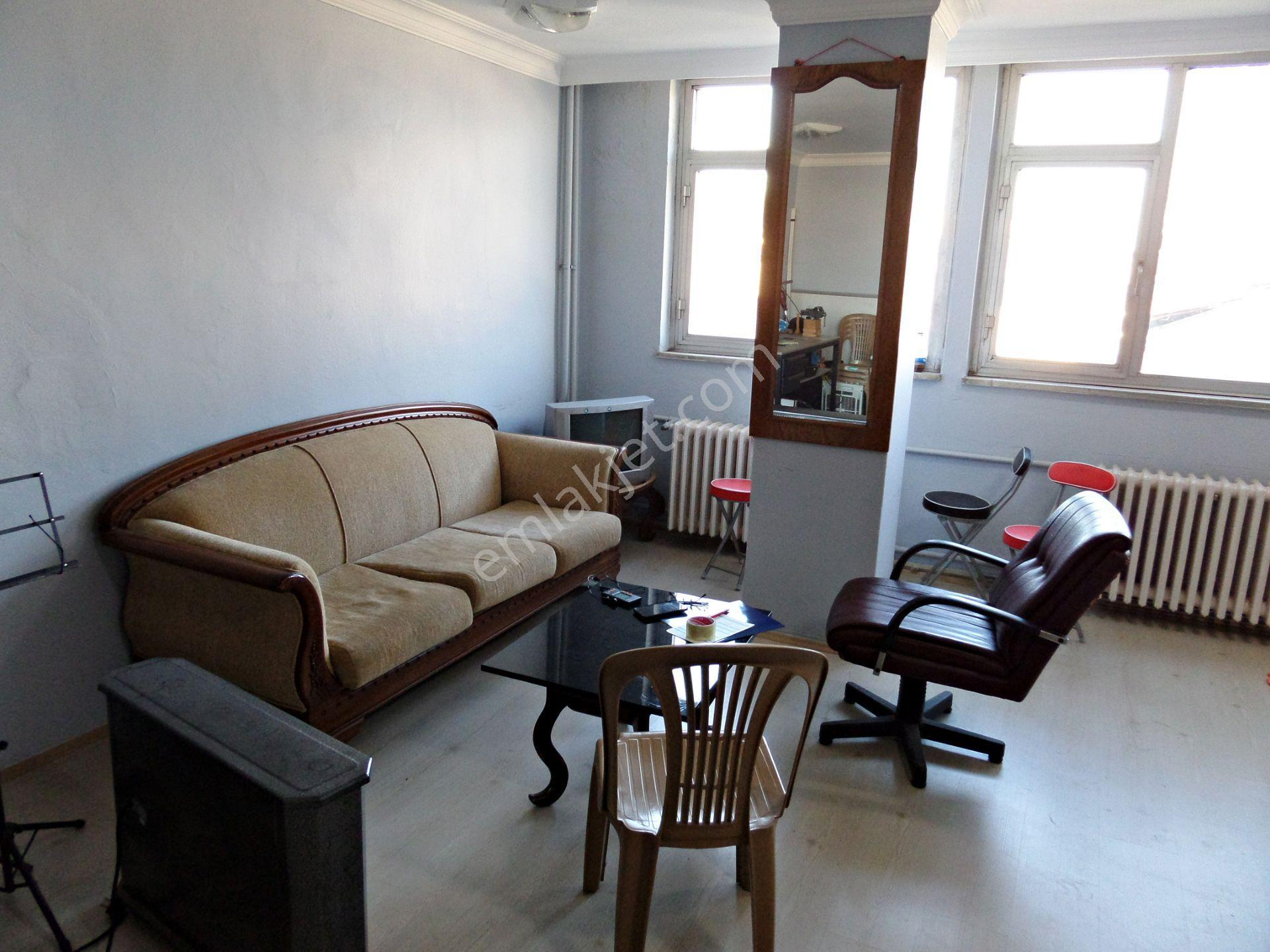 İzmit Fethiye Cd. Belediye İşhanı Satılık Eşyalı 35 M2 Ofis/büro - Görsel 11