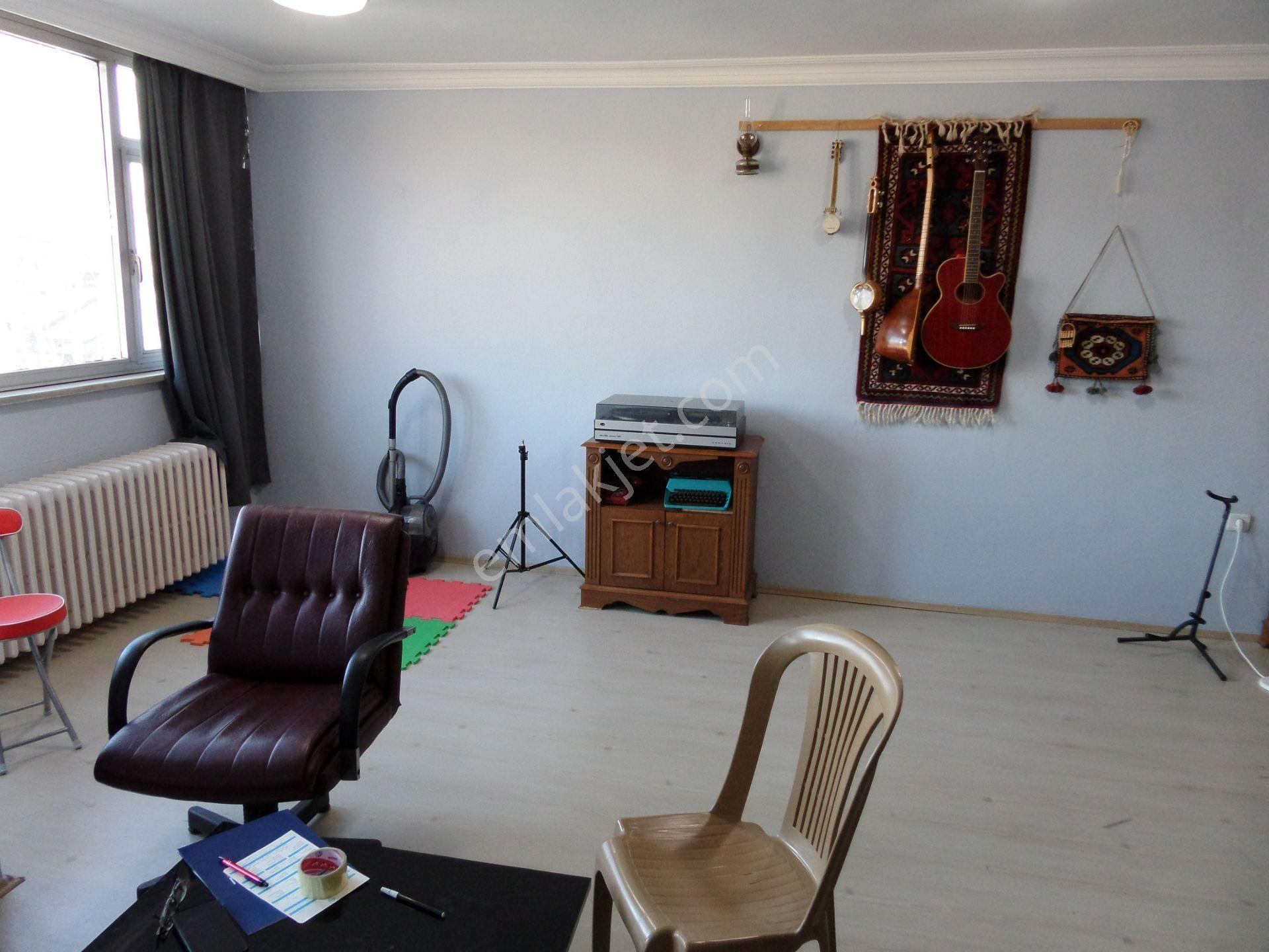 İzmit Fethiye Cd. Belediye İşhanı Satılık Eşyalı 35 M2 Ofis/büro - Görsel 16