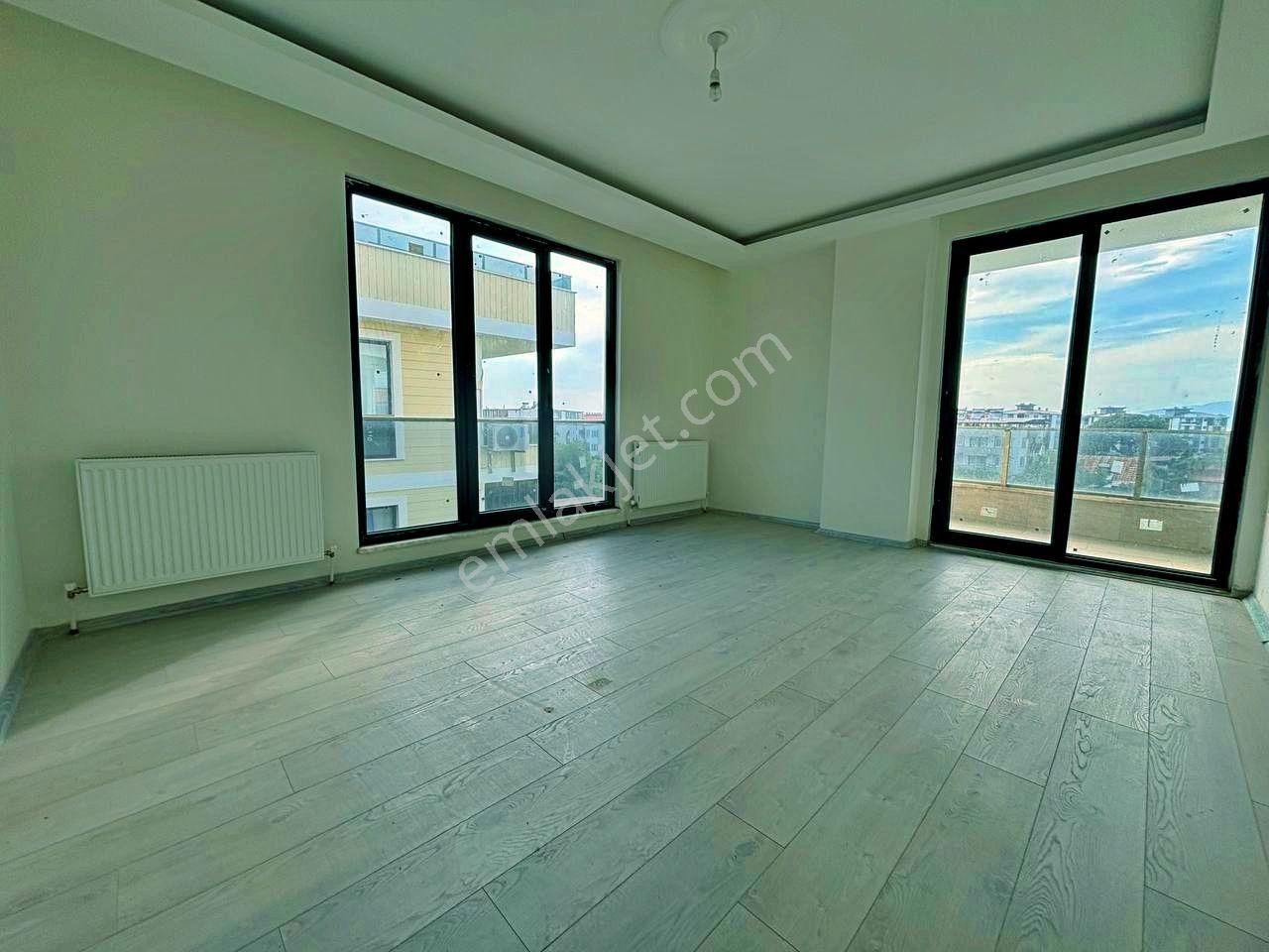 Uytundan Burhaniye Bahçelievlerde Sıfır Satılık 2+1 Lüx Daire