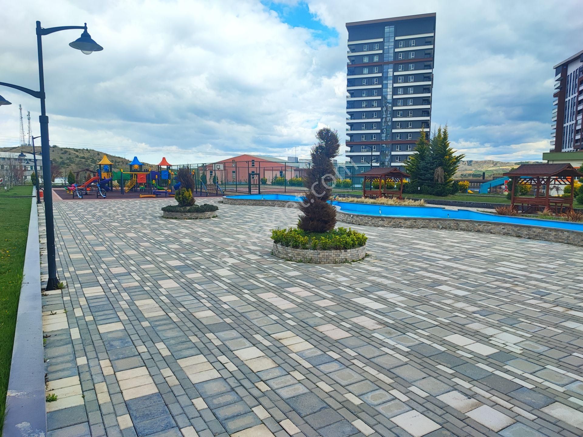 Kastamonu Emlak Gayrimenkul Kuzeykent Ada Sitesinde Kiralık 2+1