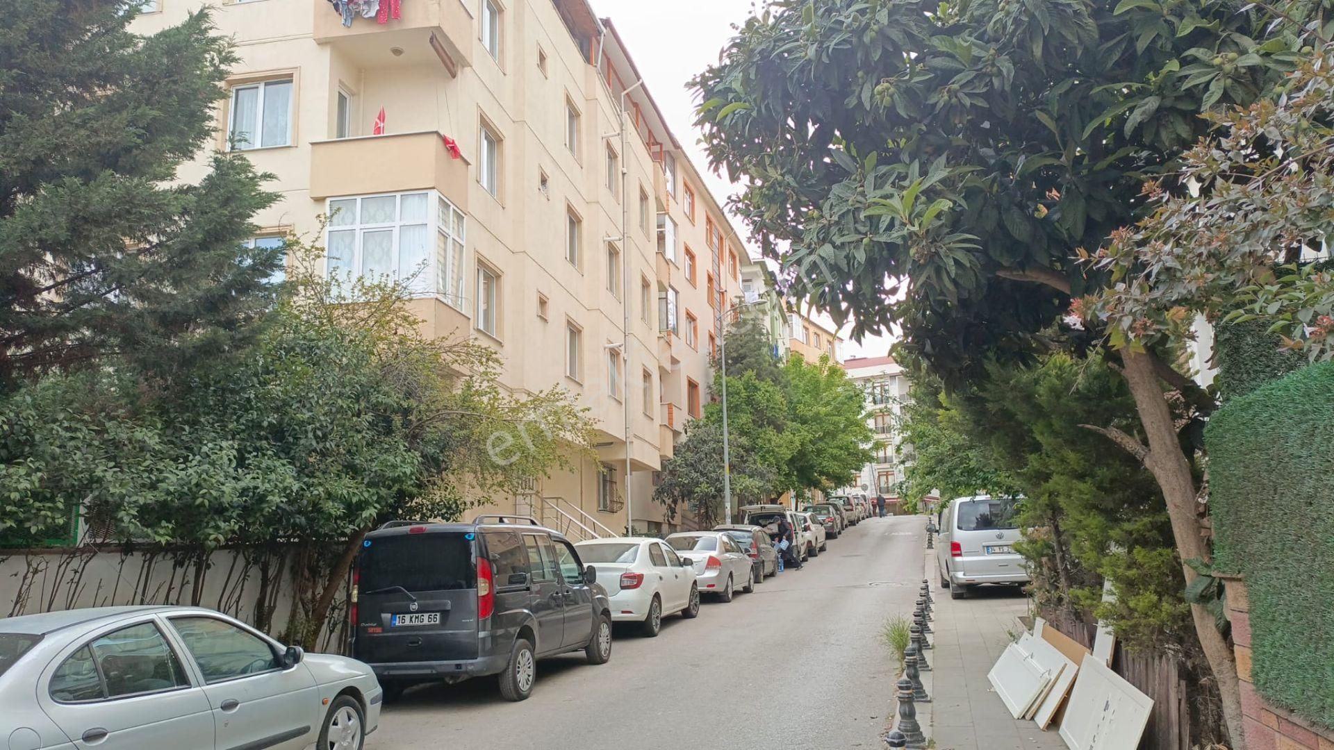 Güzelyalı Güven Emlaktan Merkezi Konum Acil Satılık 3+1 Çatı Katı Daire