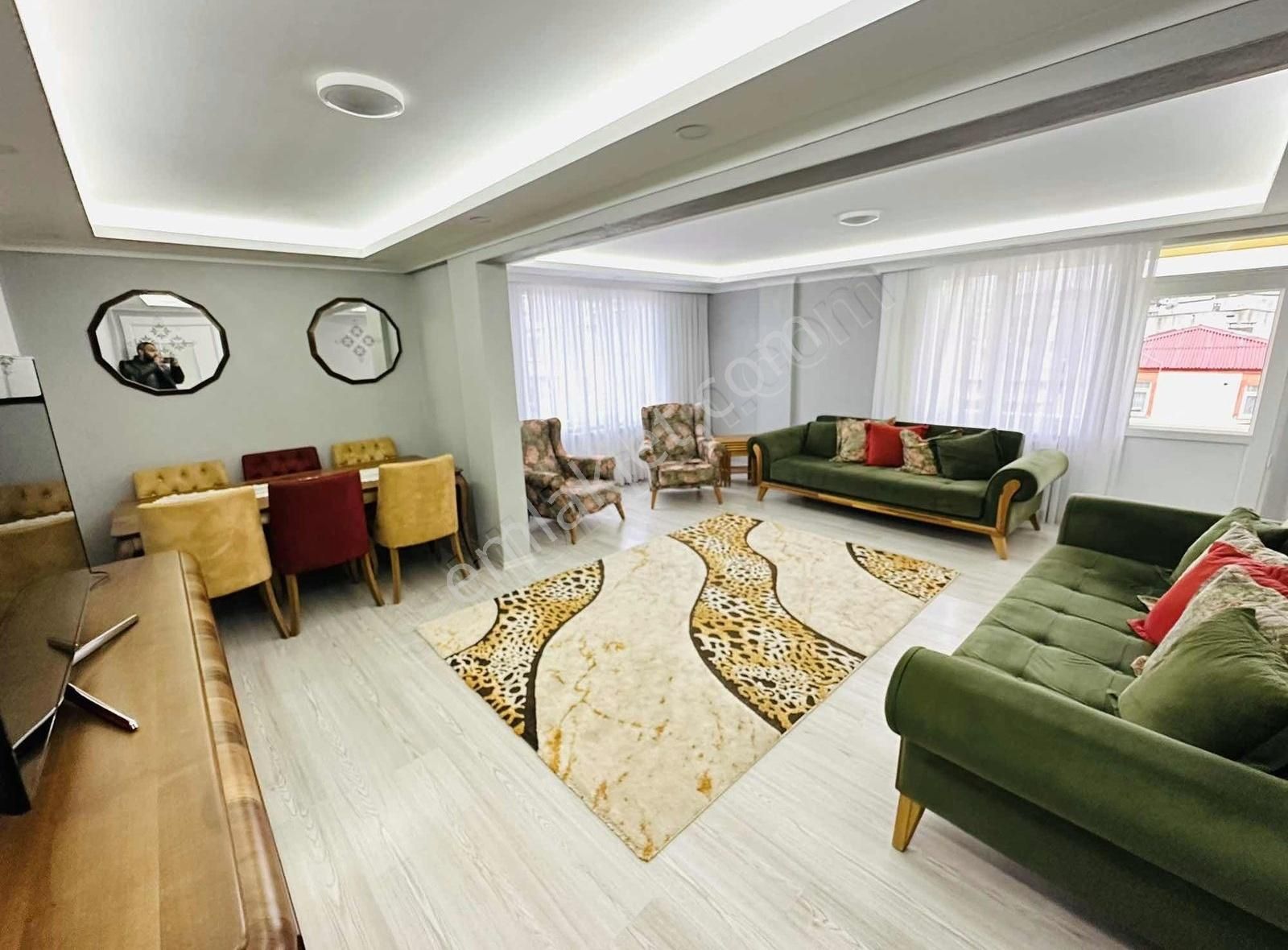Marmaray Yakını 2+1 120 M2 Çatı Katı