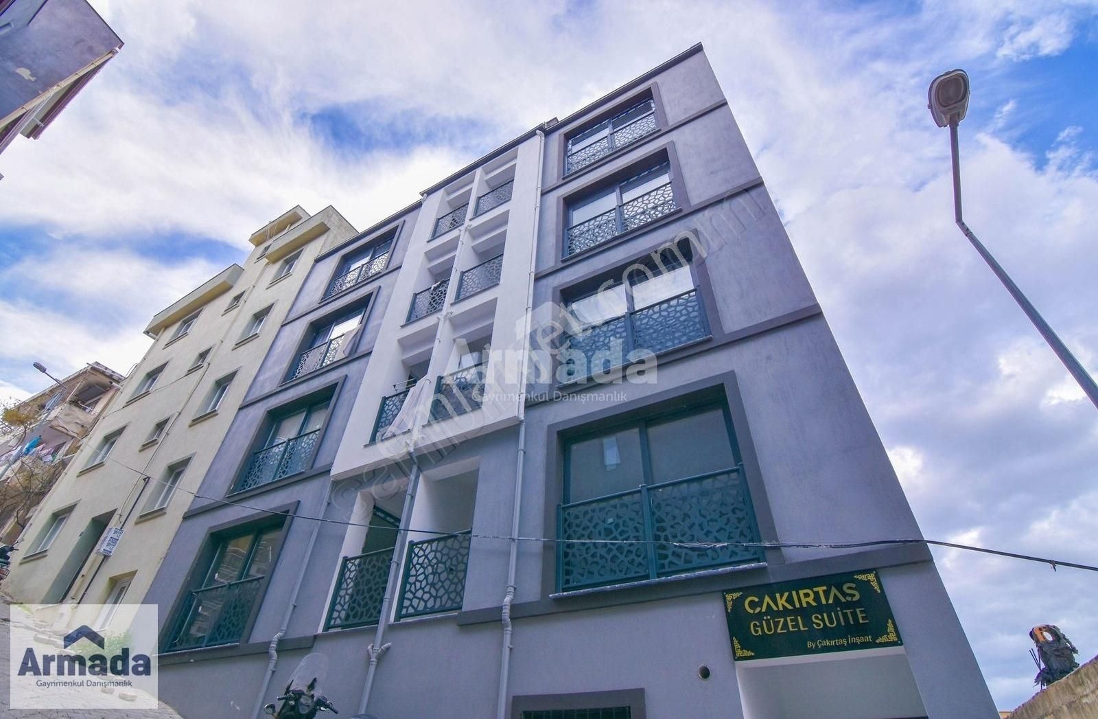 Kuşadası İkiçeşmelik'te 1+1 Kiralık Daire