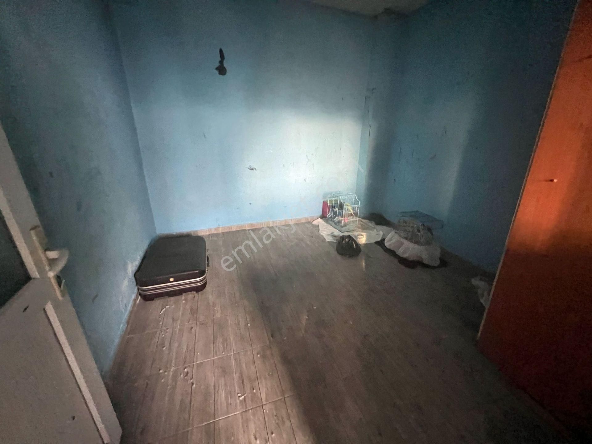 Acill Konak Gültepe 26 Ağustos Mah.de 3 Katlı 3 Daireli Komple Satılık Müstakil Ev - Görsel 6