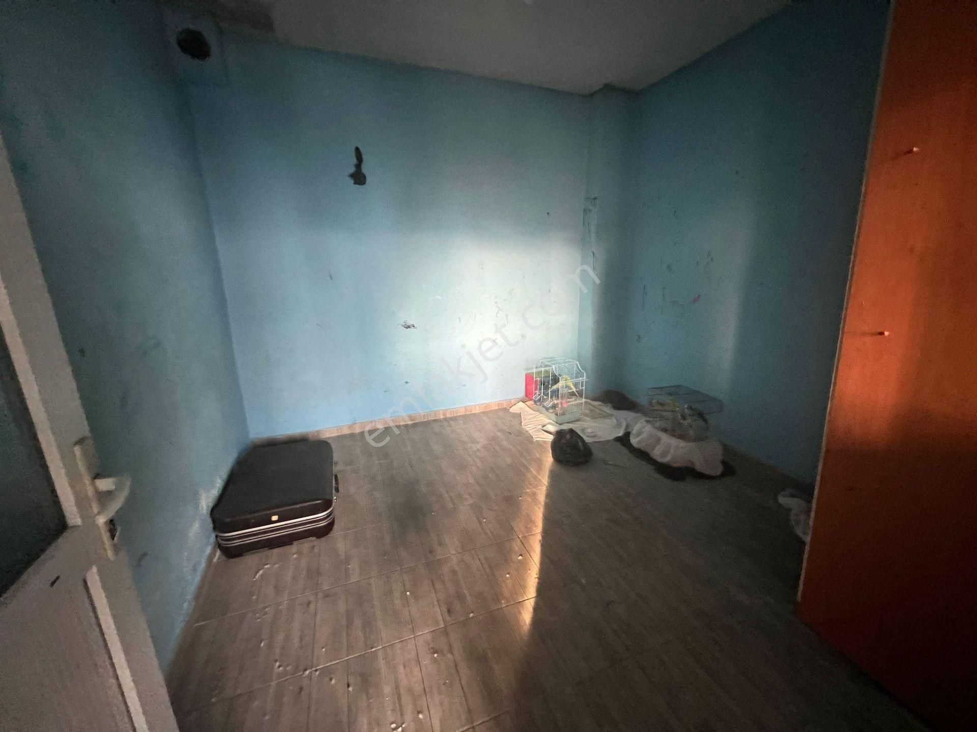 Acill Konak Gültepe 26 Ağustos Mah.de 3 Katlı 3 Daireli Komple Satılık Müstakil Ev - Görsel 5