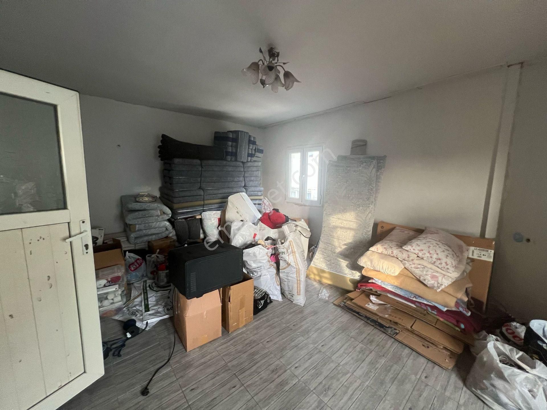 Acill Konak Gültepe 26 Ağustos Mah.de 3 Katlı 3 Daireli Komple Satılık Müstakil Ev - Görsel 3