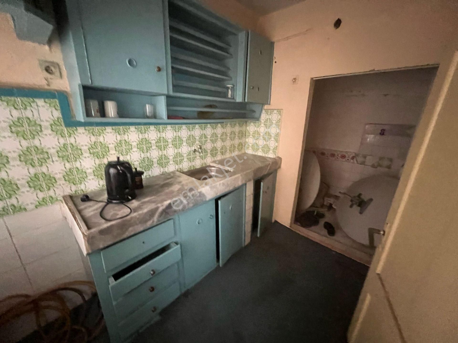 Acill Konak Gültepe 26 Ağustos Mah.de 3 Katlı 3 Daireli Komple Satılık Müstakil Ev - Görsel 14